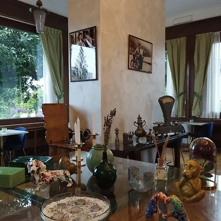 La Fontana فندق ستريزا